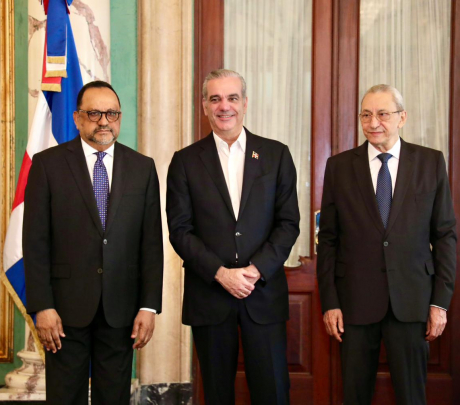 Presidente Abinader inicia nuevo año con cambios de funcionarios en el gobierno